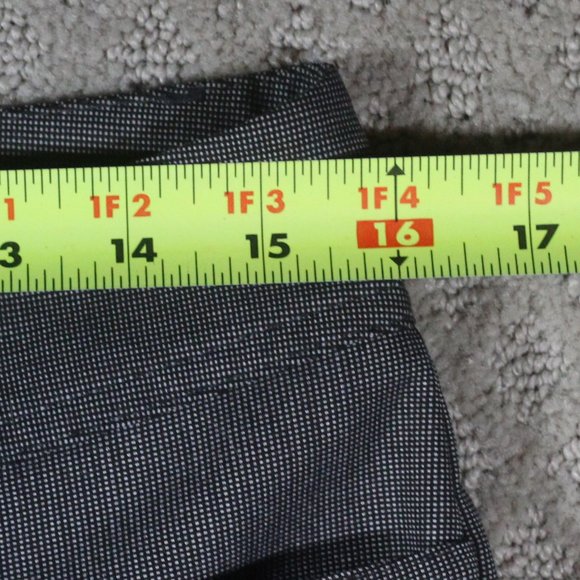 Express Design Studio Size 6 Black & White Capri Pants - Picture 4 of 6